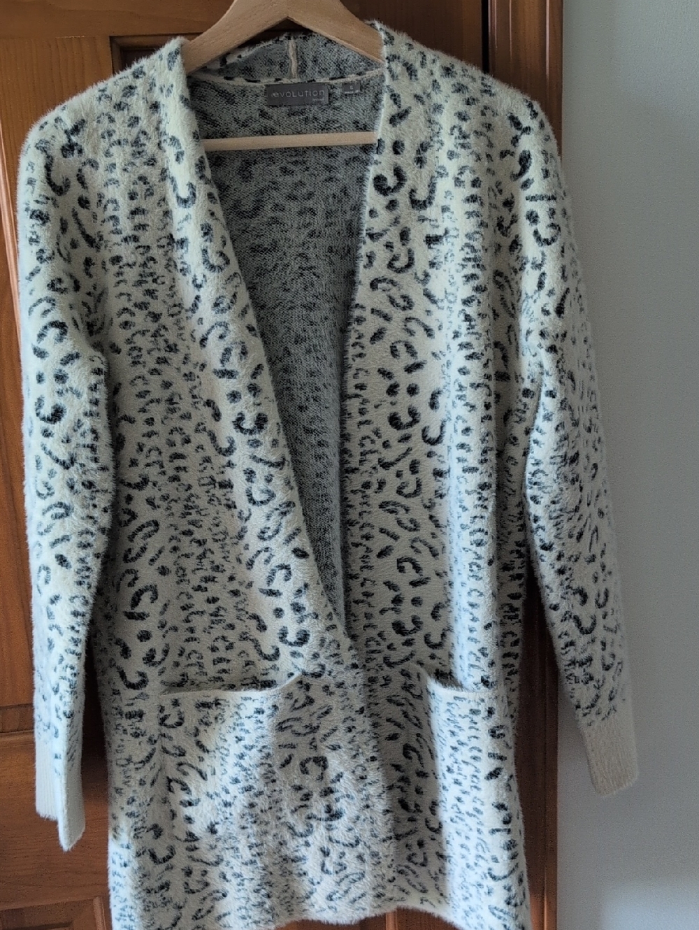 Revolution Leopard-Print Open Cardigan in Cream and Black